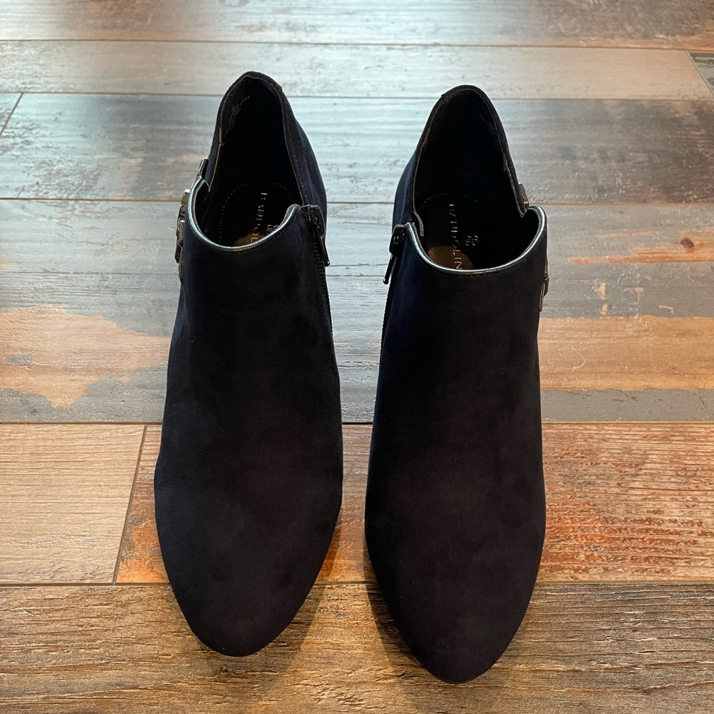 Bandolino Navy Blue Heeled Bootie 8M - Picture 2 of 10